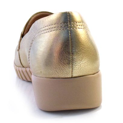 mocassim-de-couro-feminino-comfortflex-dourado-24-76401-5-.jpg