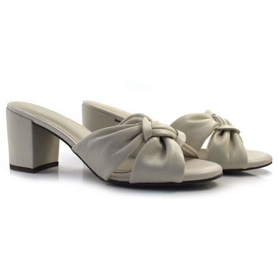 tamanco-de-couro-e-salto-bloco-suzzara-off-white-20127-7361-2-.jpg
