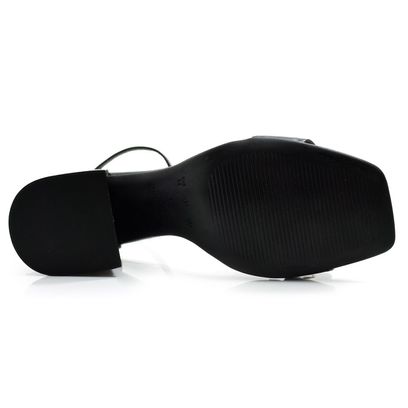 sandalia-feminina-de-couro-e-salto-bloco-suzzara-preto-46902-02-7-.jpg