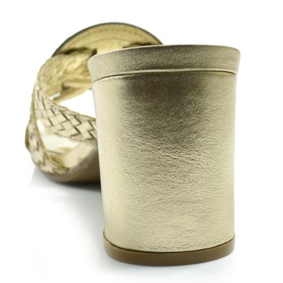 tamanco-de-couro-e-salto-bloco-suzzara-dourado-1200569-4-.jpg