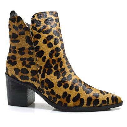 ankle-boots-de-couro-e-onca-suzzara-onca-431-310-pelo-3-.jpg