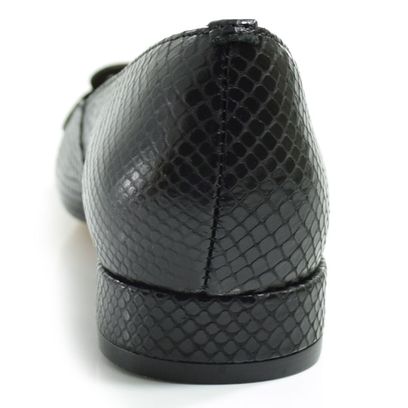 sapatilha-de-couro-e-bico-fino-suzzara-preto-5533923-4-.jpg