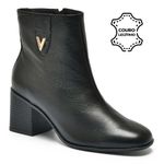 bota-de-couro-e-cano-curto-feminina-via-marte-preto-224-002-01-1-.jpg