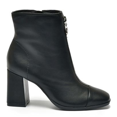 bota-de-cano-curto-e-salto-bloco-via-marte-preto-248-004-01-3-.jpg