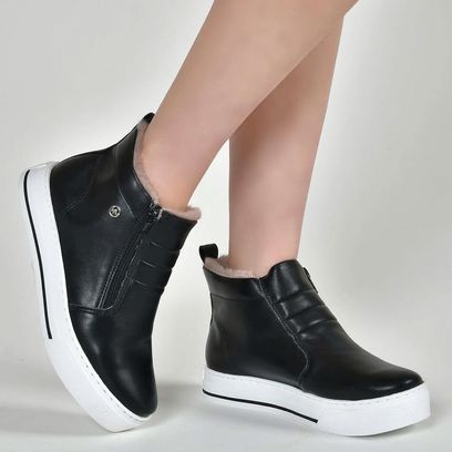 tenis-abotinado-e-peluciado-feminino-via-marte-preto-030-001-02-4-.jpg