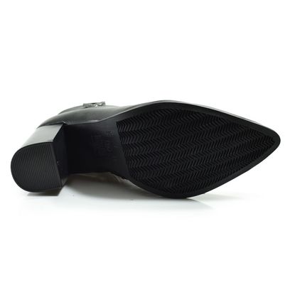 bota-de-couro-e-cano-curto-via-marte-preto-230-001-01-7-.jpg