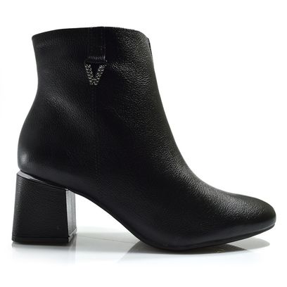 bota-de-couro-e-cano-curto-via-marte-preto-243-005-01-3-.jpg