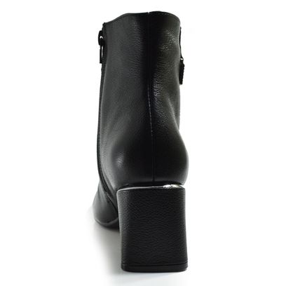 bota-de-couro-e-cano-curto-via-marte-preto-243-005-01-4-.jpg