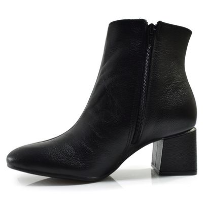 bota-de-couro-e-cano-curto-via-marte-preto-243-005-01-5-.jpg