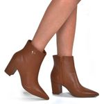 bota-de-couro-e-cano-curto-via-marte-marrom-236-003-01-2-.jpg