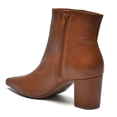 bota-de-couro-e-cano-curto-via-marte-marrom-236-003-01-5-.jpg