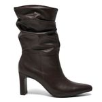 bota-slouchy-de-couro-feminina-via-marte-marrom-356-004-01-3-.jpg
