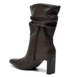 bota-slouchy-de-couro-feminina-via-marte-marrom-356-004-01-4-.jpg